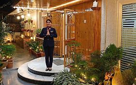 Hotel Chaman Palace